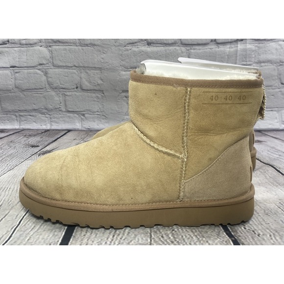 UGG Classic Mini 40:40:40 Anniversary Sand Suede Boots Size 10 Womens fits Men 8 - Picture 3 of 11